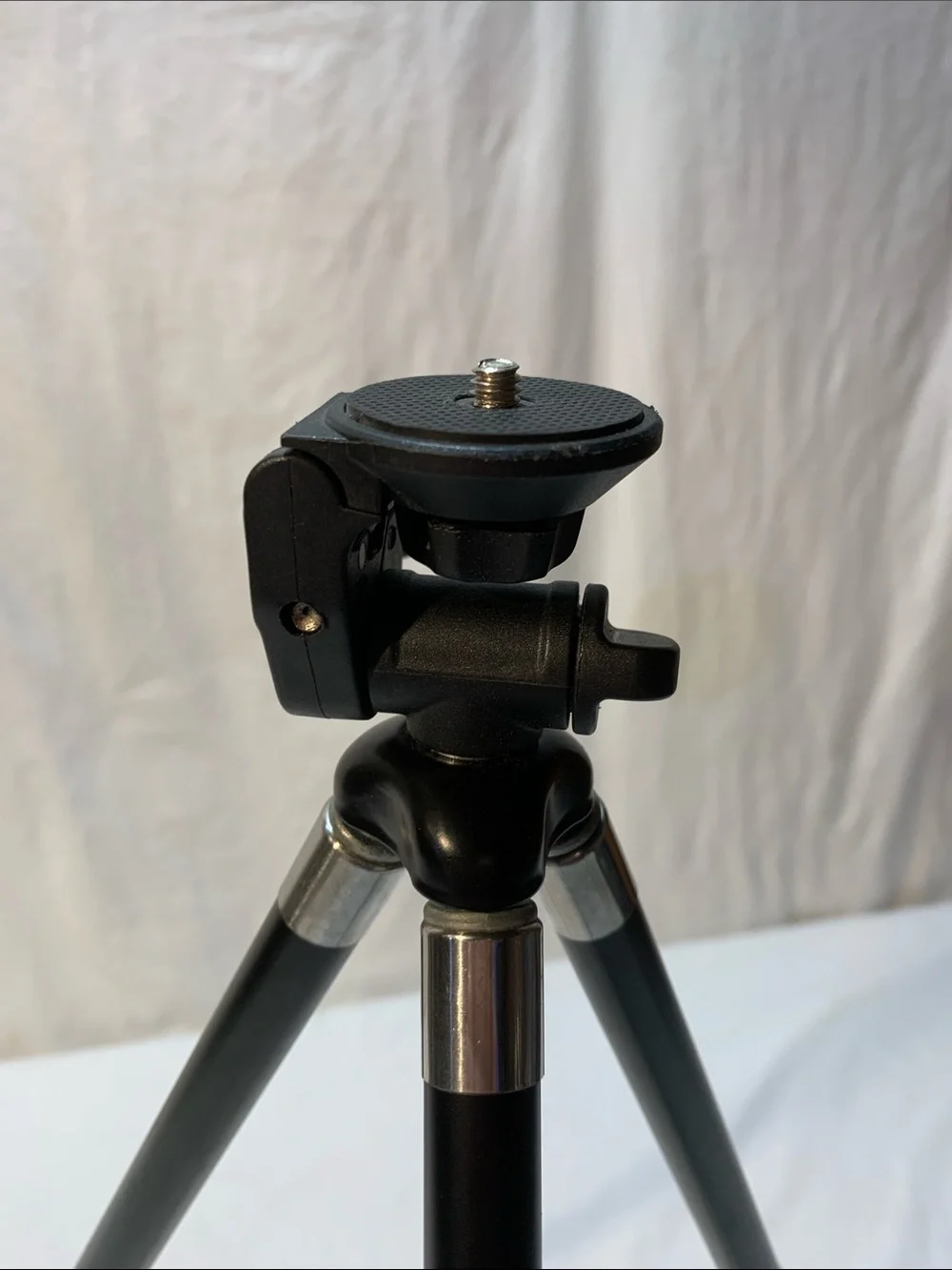 Targus Black Portable Camera Tripod with Quick-Adjust Head